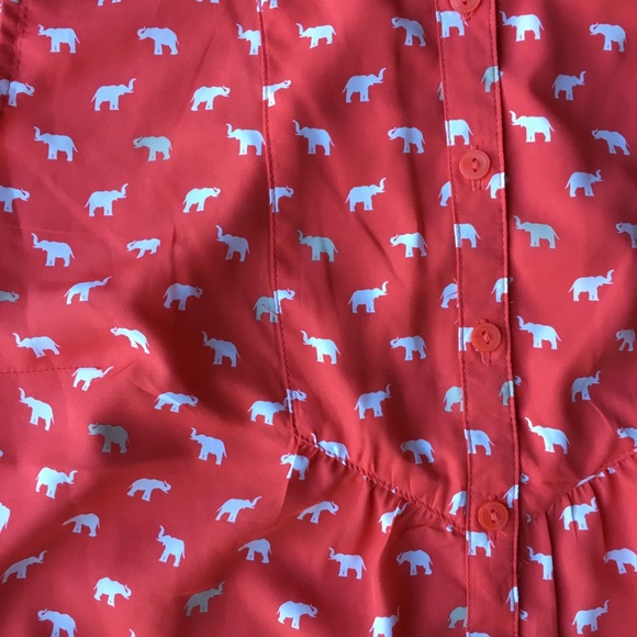 🐞 Elephant Novelty Print Sleeveless Blouse - Picture 7 of 7